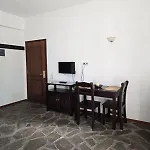 Amalthia 2* Límni