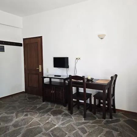 Amalthia 2* Límni