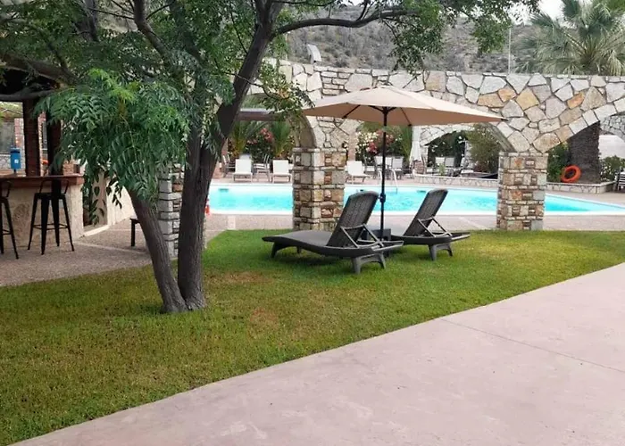 Amalthia 2* Λίμνη